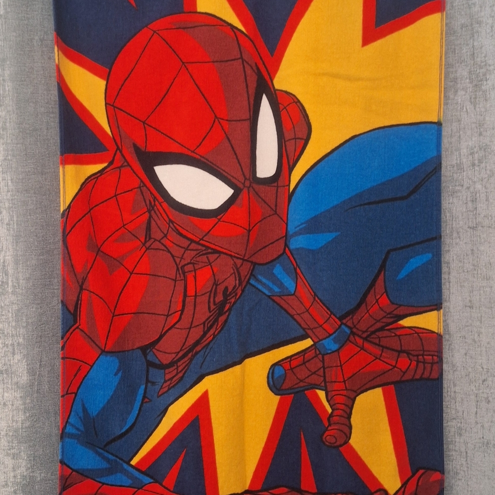 Spiderman Graphic Beach Towel - Red & Blue